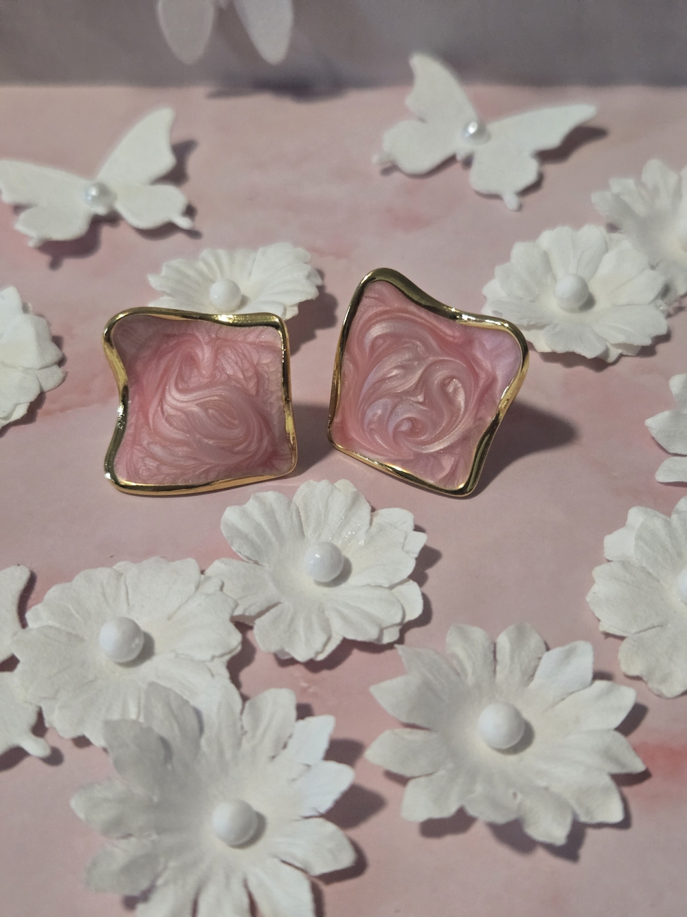 Get both pairs for only $10!-Trim Pink Floral Resin Stud Earrings